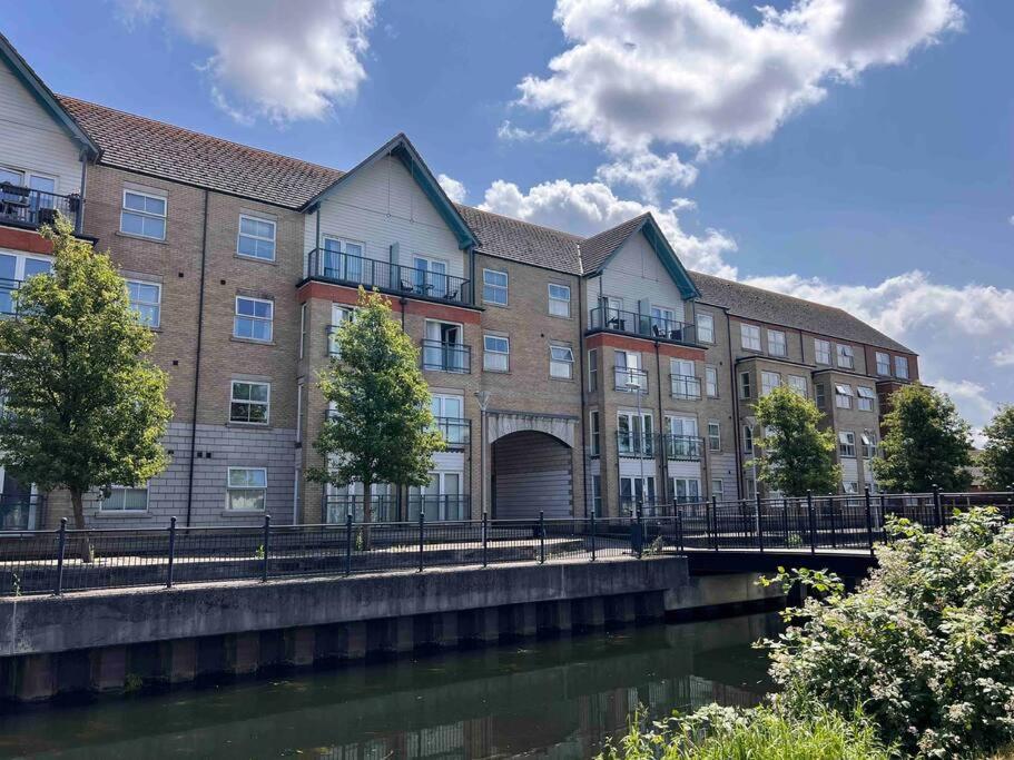 דירות Lincoln View Sleeps 4 Balcony Self Check-In מראה חיצוני תמונה