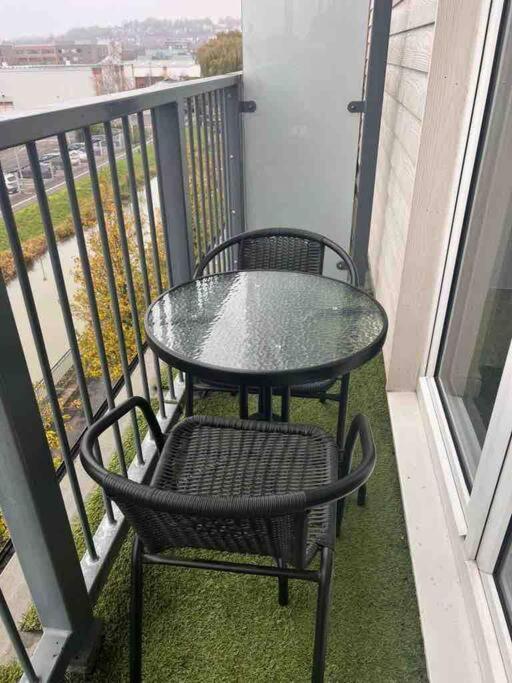 דירות Lincoln View Sleeps 4 Balcony Self Check-In מראה חיצוני תמונה