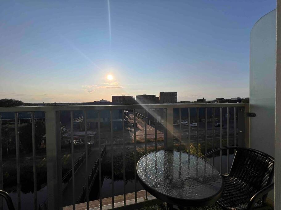דירות Lincoln View Sleeps 4 Balcony Self Check-In מראה חיצוני תמונה